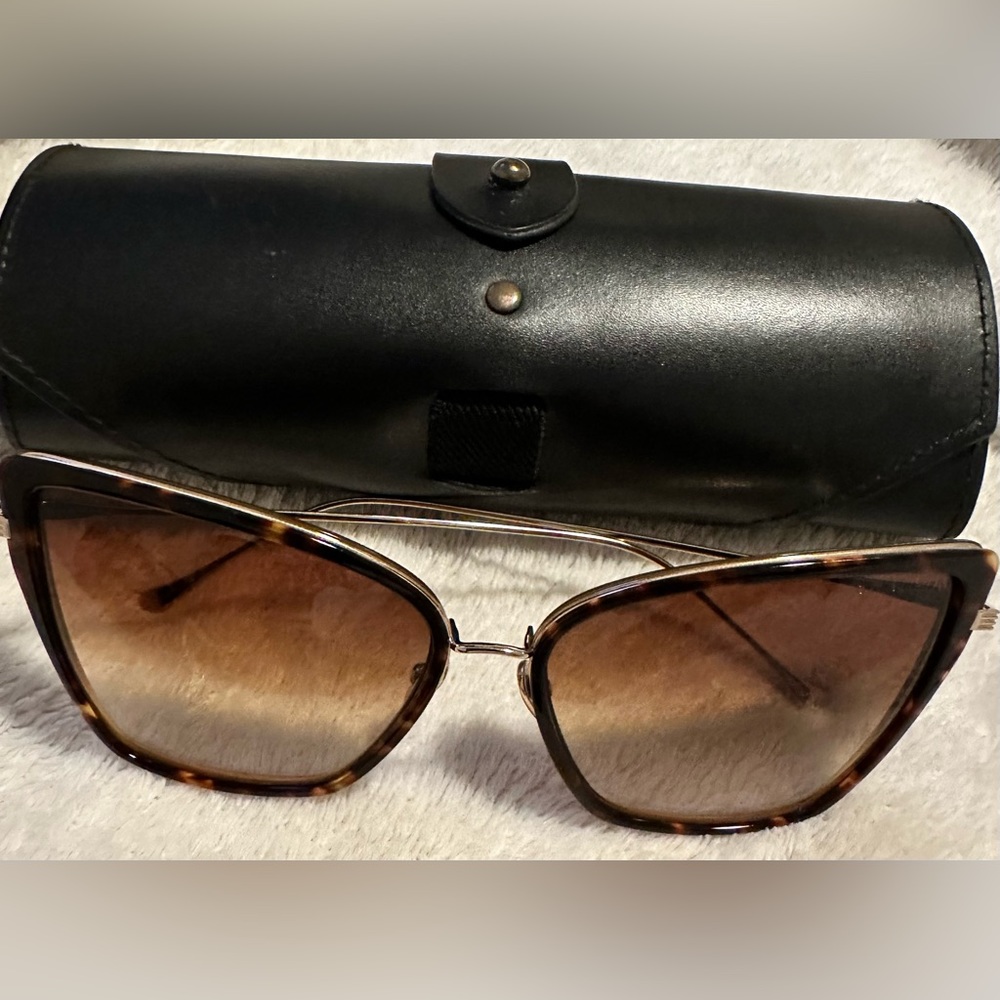 Dita Sunbird